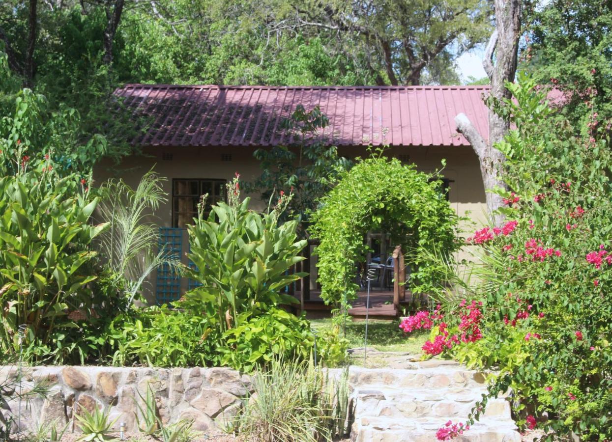 Acacia Cottage Maun ภายนอก รูปภาพ